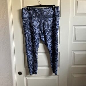 Under Armour Blue Swirl Pattern Cropped Compression Leggings - Size 3X‎